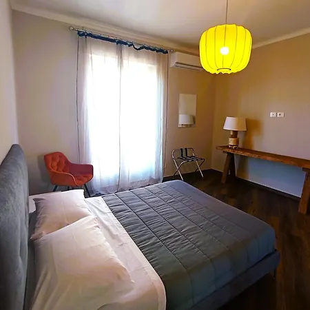 Mile 招待所 巴里